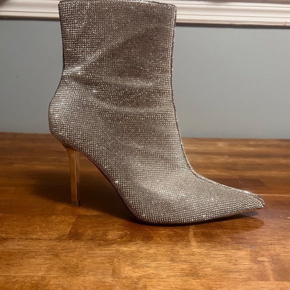 Steve Madden Rinestone Heals - Picture 3 of 6